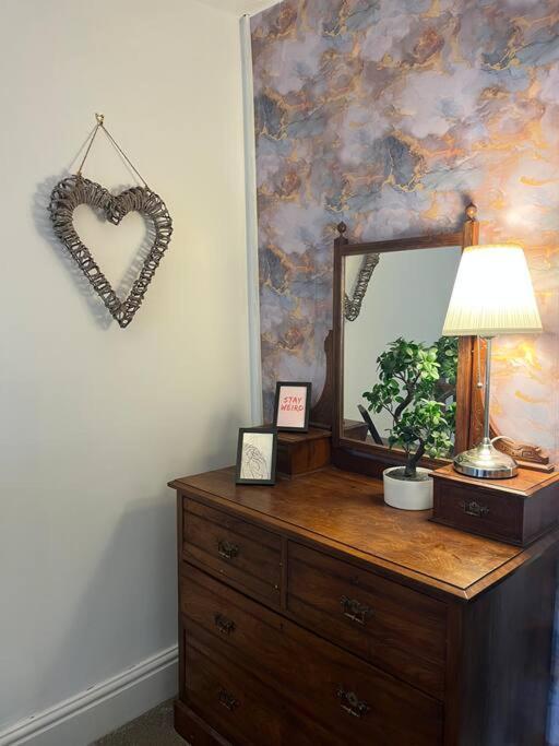 Lobster Cottage - Stylish 3 Bedroom Cottage In Heart Of Tenby Town, Pembrokeshire Ngoại thất bức ảnh