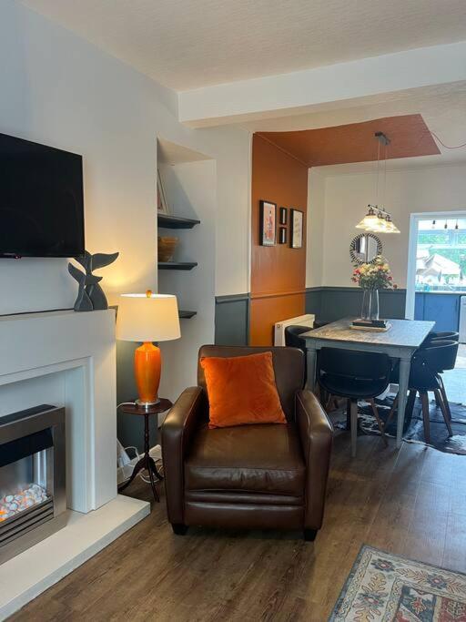 Lobster Cottage - Stylish 3 Bedroom Cottage In Heart Of Tenby Town, Pembrokeshire Ngoại thất bức ảnh